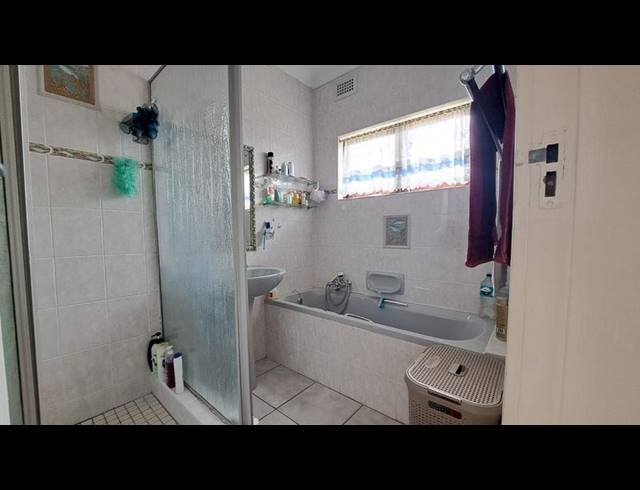7 BEDROOM HOUSE FOR SALE IN DAWNCLIFFE